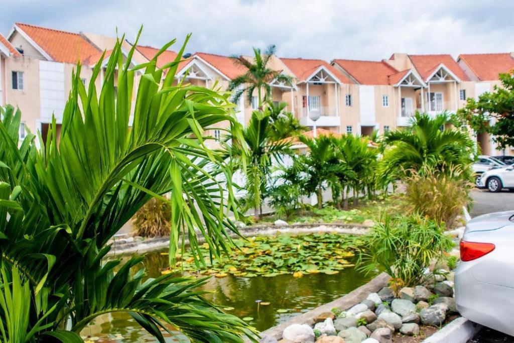 Finest Accommodation Marley Manor Apt # 513 Ground Floor 6 Marley Rd Kgn 6 كينغستون المظهر الخارجي الصورة